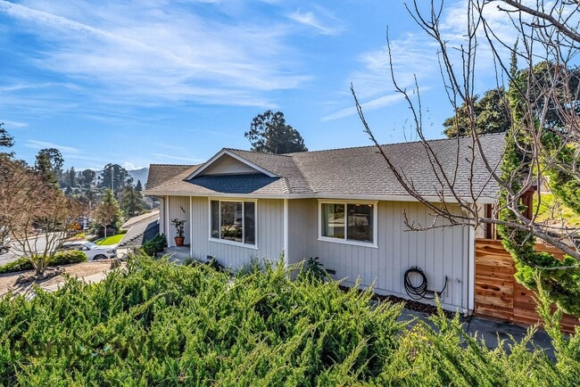 Building Photo - 1951 Heath Dr