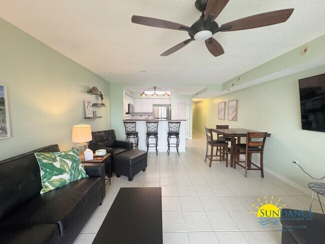 Building Photo - FURNISHED waterfront condo in Desirable In...