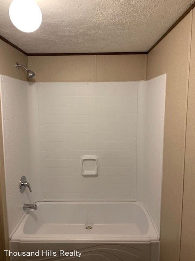 Building Photo - 2 br, 2 bath House - 640 State Highway 248...