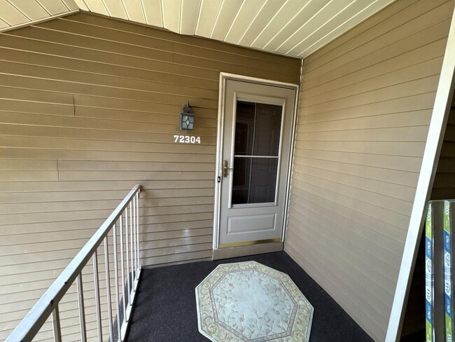 Building Photo - 72304 Delaire Landing Rd