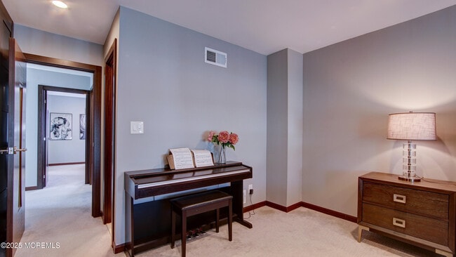 Building Photo - 141 Chestnut Way