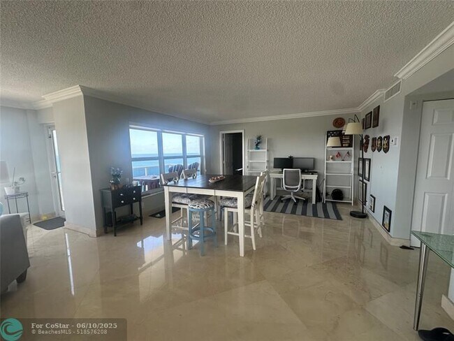 Building Photo - 3500 Galt Ocean Dr