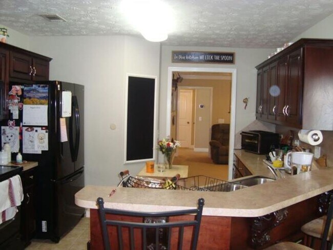 Building Photo - Available September 1st to rent