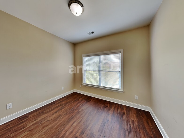 Building Photo - 8512 Dargan Ln