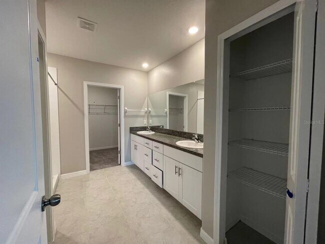 Building Photo - 31875 Sun Kettle Lp