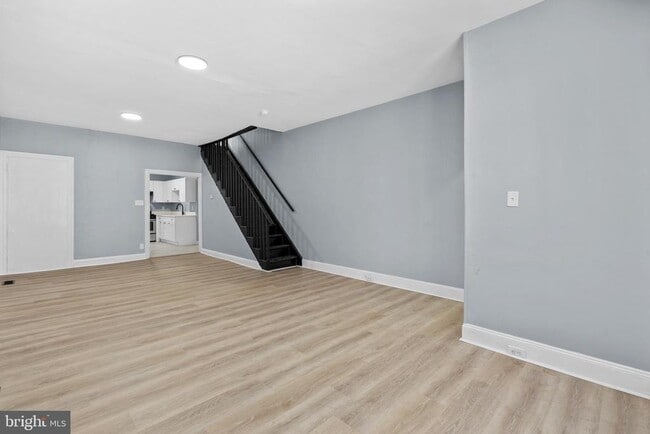 Building Photo - 1855 Brunner St