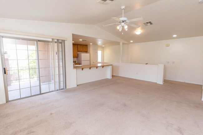 Building Photo - Available! 2 Bedroom Townhome inside Pacif...