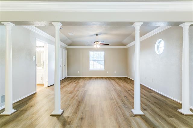 Building Photo - 2 Linderhof Cir