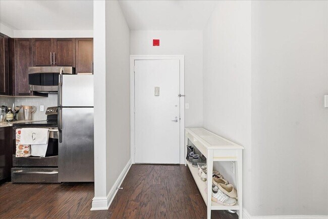 Building Photo - 1500 Hudson St