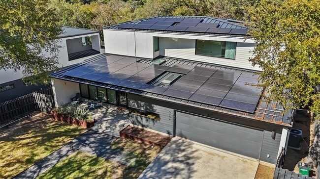 Building Photo - 5704 Driftwood Dr