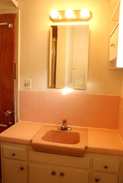 Building Photo - 4806 Nob Hill Dr