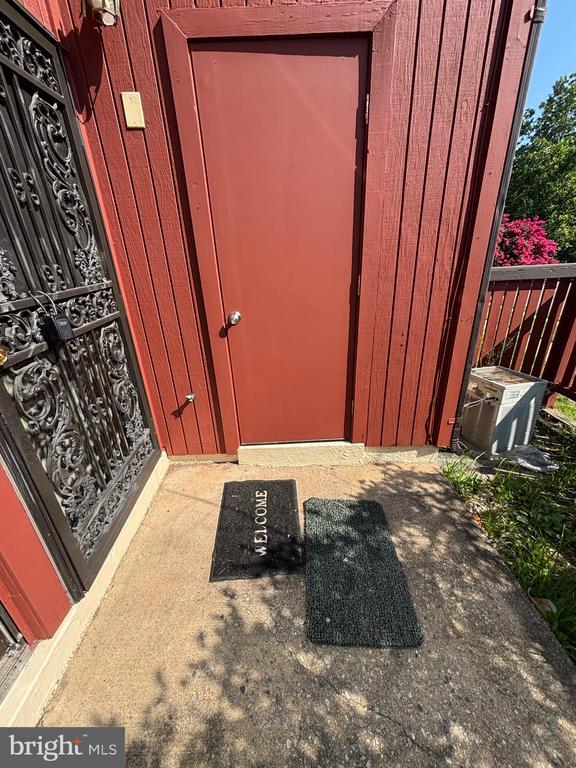 Building Photo - 3978 Woodhue Pl
