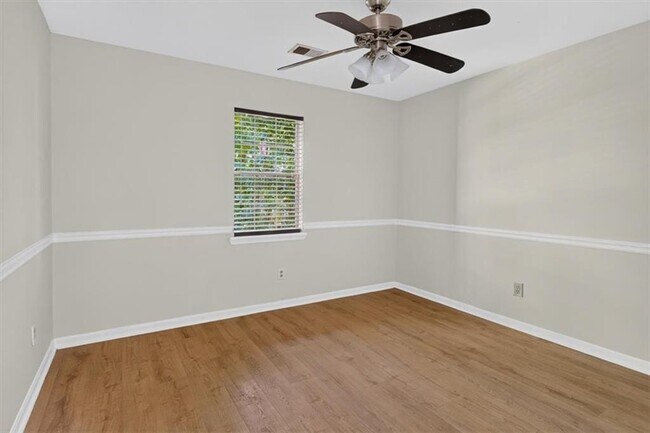 Building Photo - 115 Hubbard Dr