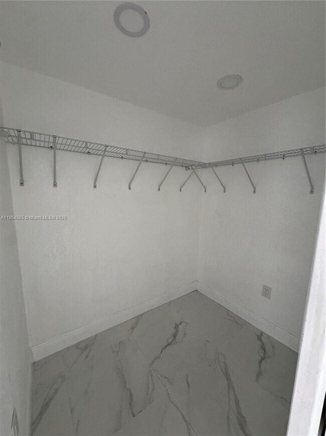 Building Photo - 11530 SW 139th Terrace