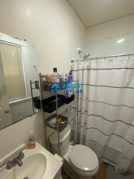 Building Photo - 36 Cherokee St