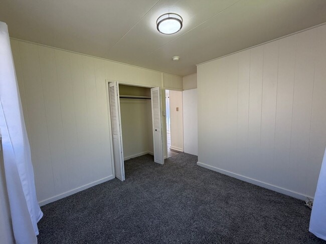 Building Photo - Charming 2-Bedroom Cottage with Private Yard in Kaimuki