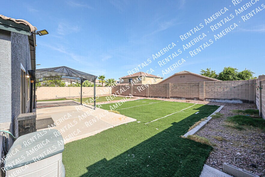 Building Photo - 9714 W Heber Rd