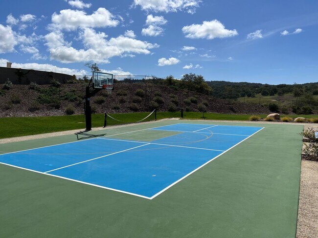 Building Photo - AMAZING 3+ bed, 2.5-bath Executive Home in Rice Ranch Community!