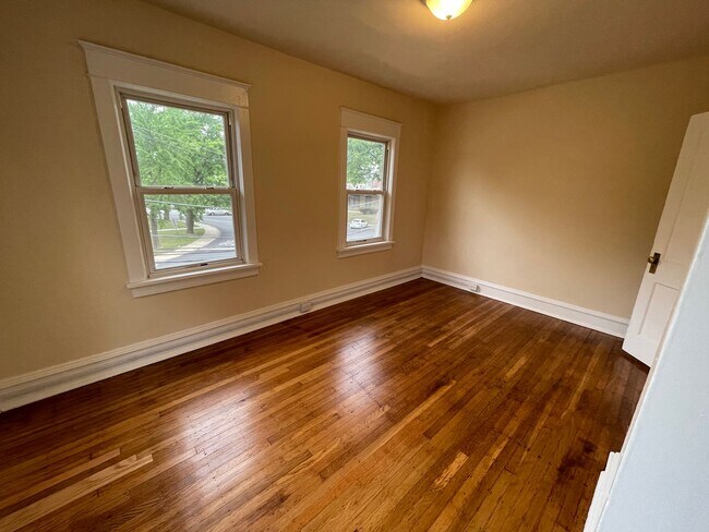 Building Photo - 143 N Highland Ave