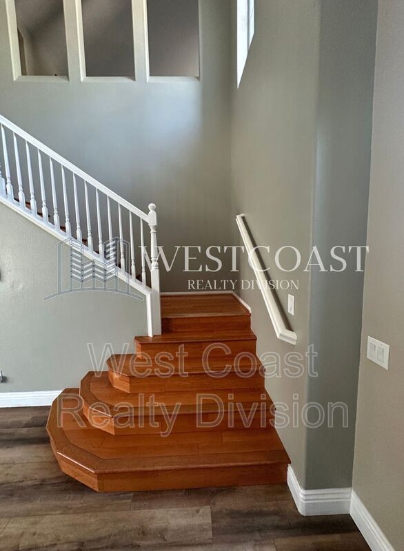 Building Photo - 26719 Evergreen Ave