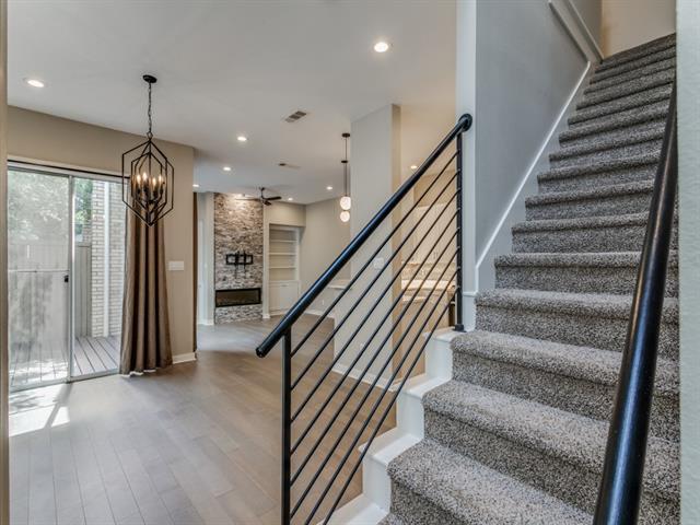 Building Photo - 3911 Wycliff Ave