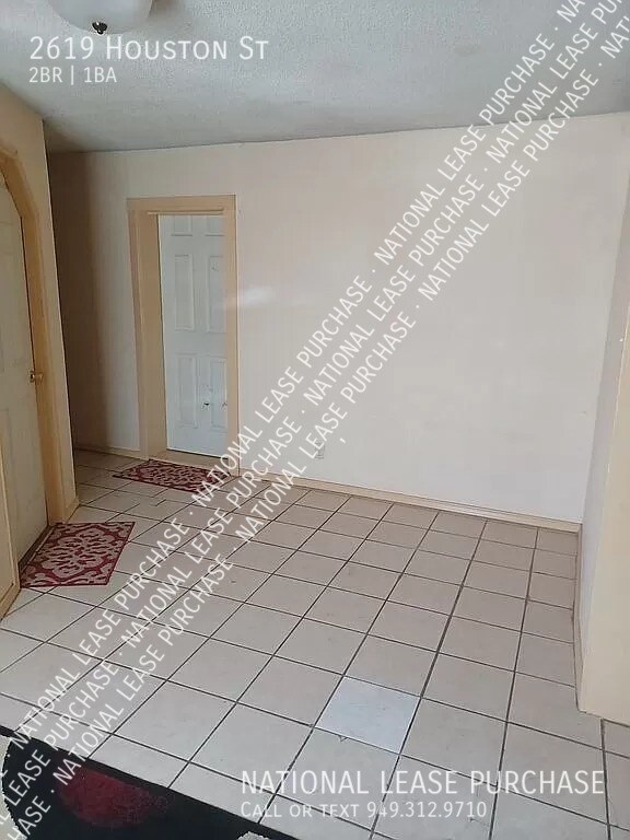 Building Photo - Rent to Own Home with $5500 Down - No Bank...