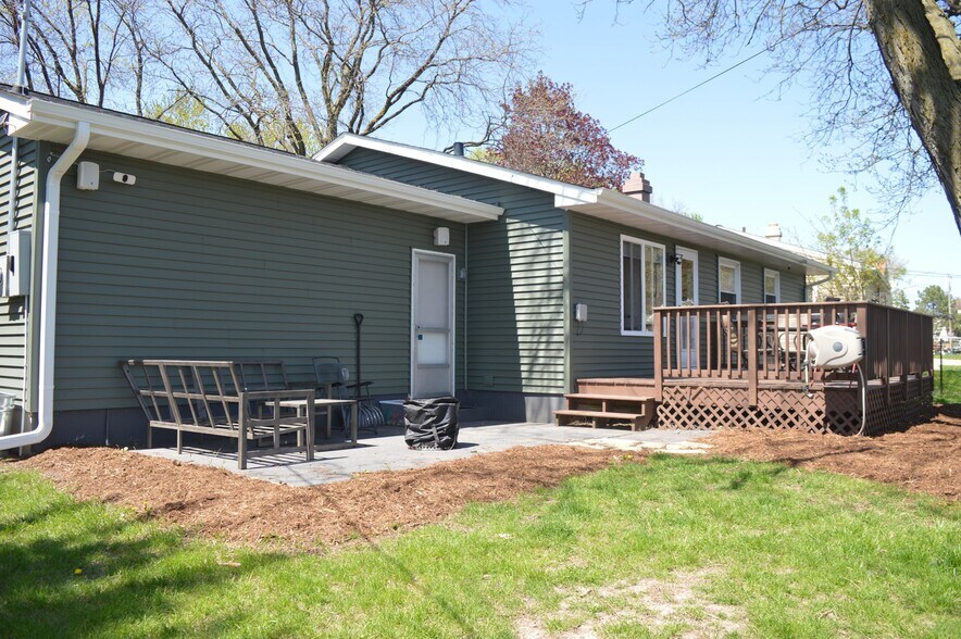 Building Photo - 2705 Victoria Ln