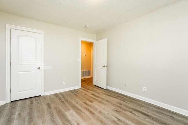 Building Photo - 2600 Trotters Walk Trail