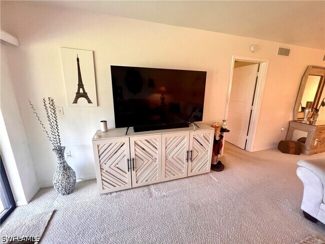 Building Photo - 4240 Chantelle Dr