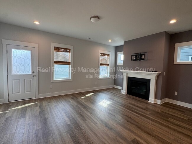 Building Photo - 1328 Barreto Dr