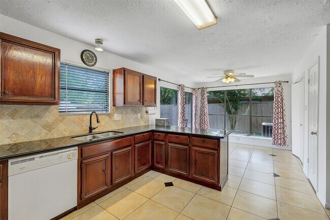 Building Photo - 3103 Ashford Bend Dr