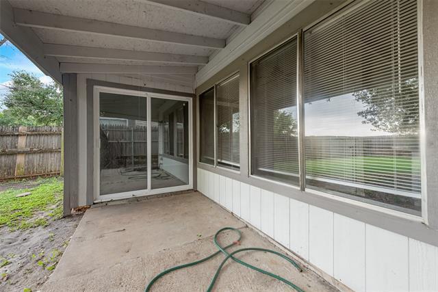Building Photo - 109 Suttonwood Dr