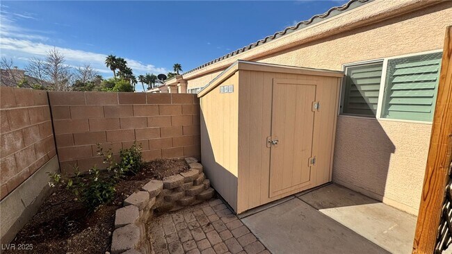 Building Photo - 2850 Cygnus St