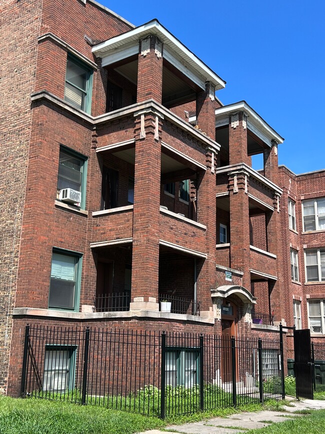 Building Photo - 7116 S Harvard Ave