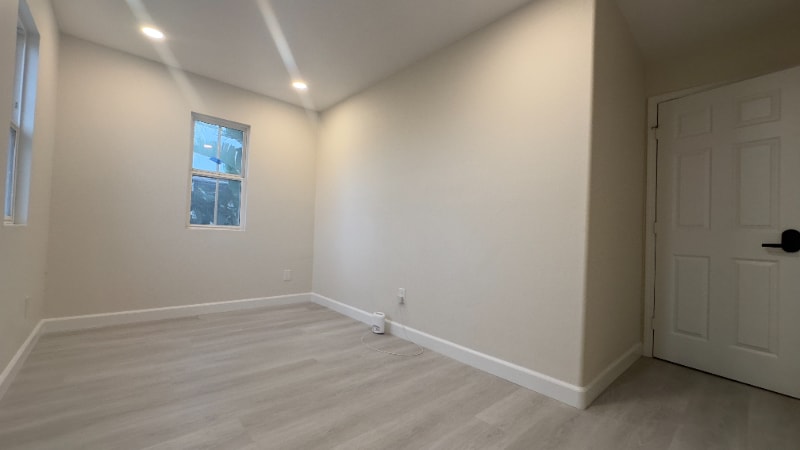 Building Photo - 39391 Tiburon Dr