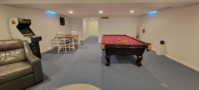 Building Photo - 547 Neff Rd