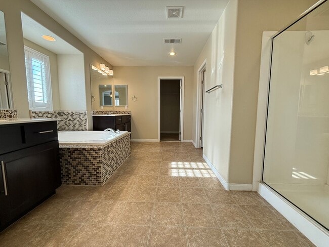 Building Photo - 9172 Domina Royal St