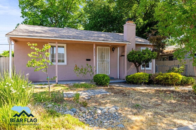 Building Photo - For Rent $2,280 - 2 bed, 1 bath