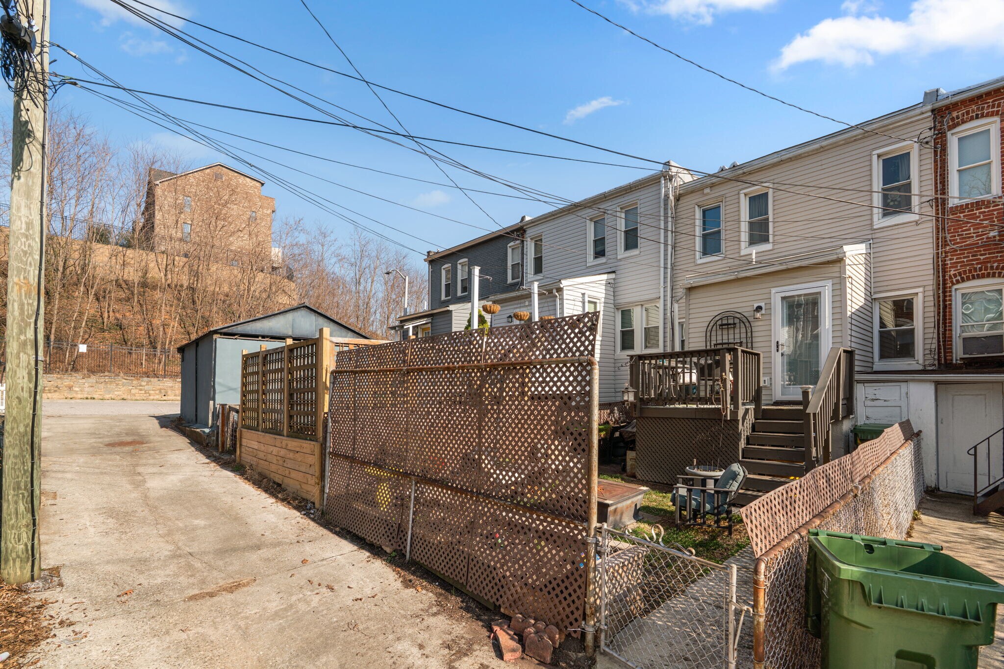 Building Photo - 1104 Weldon Ave