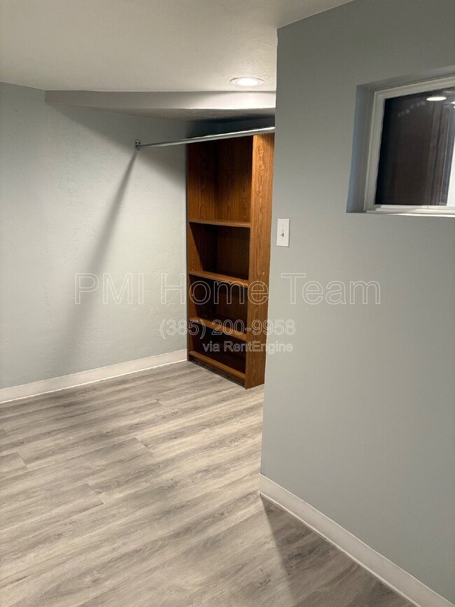 Building Photo - 168 Ross Dr