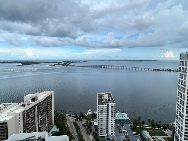 Building Photo - 1451 Brickell Ave