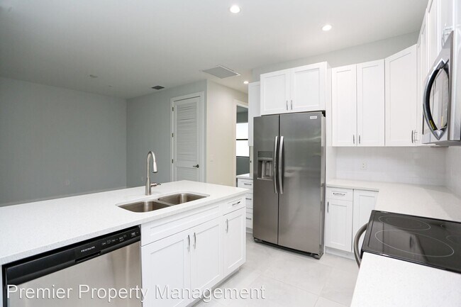 Building Photo - 3 br, 2 bath House - 3010 - 3060 Thomasson...