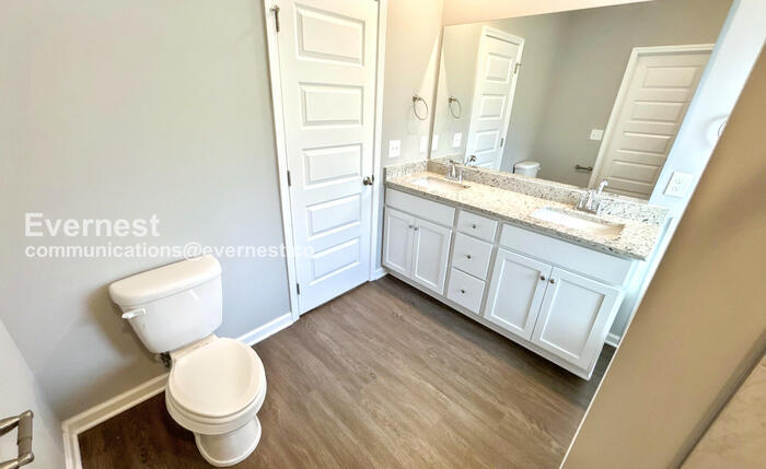 Building Photo - 1028 Echo Rdg Rd