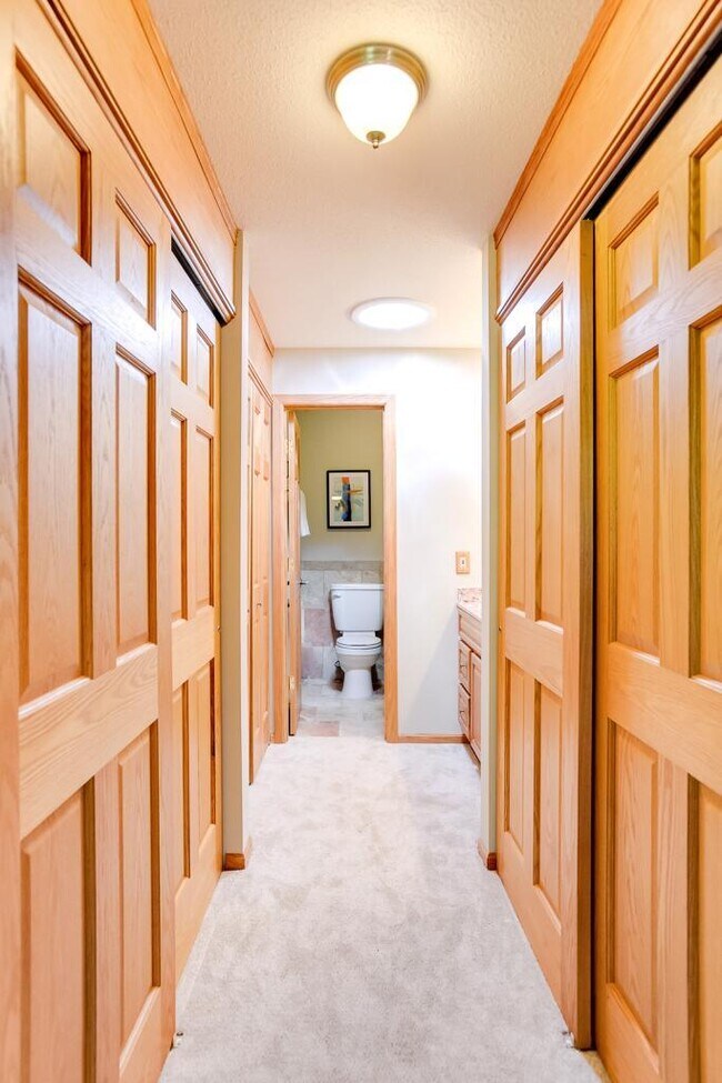 Building Photo - 4820 Park Commons Dr