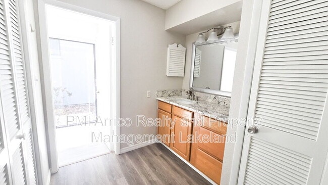 Building Photo - 6576 Sweetbriar Ln