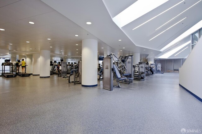 Building Photo - 301 Main St