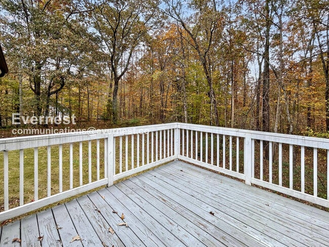 Building Photo - 204 Battle Dr