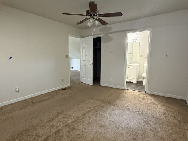Building Photo - 8439 Lake Dr