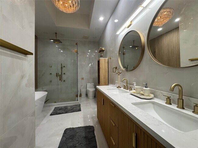 Building Photo - 5981 SW 37th Terrace