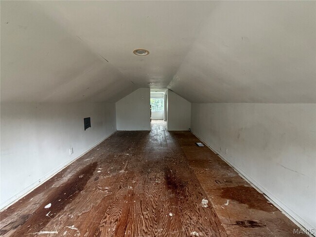 Building Photo - 9413 Corregidor Dr